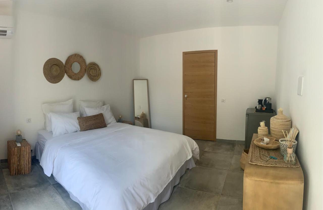 Bed and Breakfast Le Cabanon De Val Gassin Exterior foto